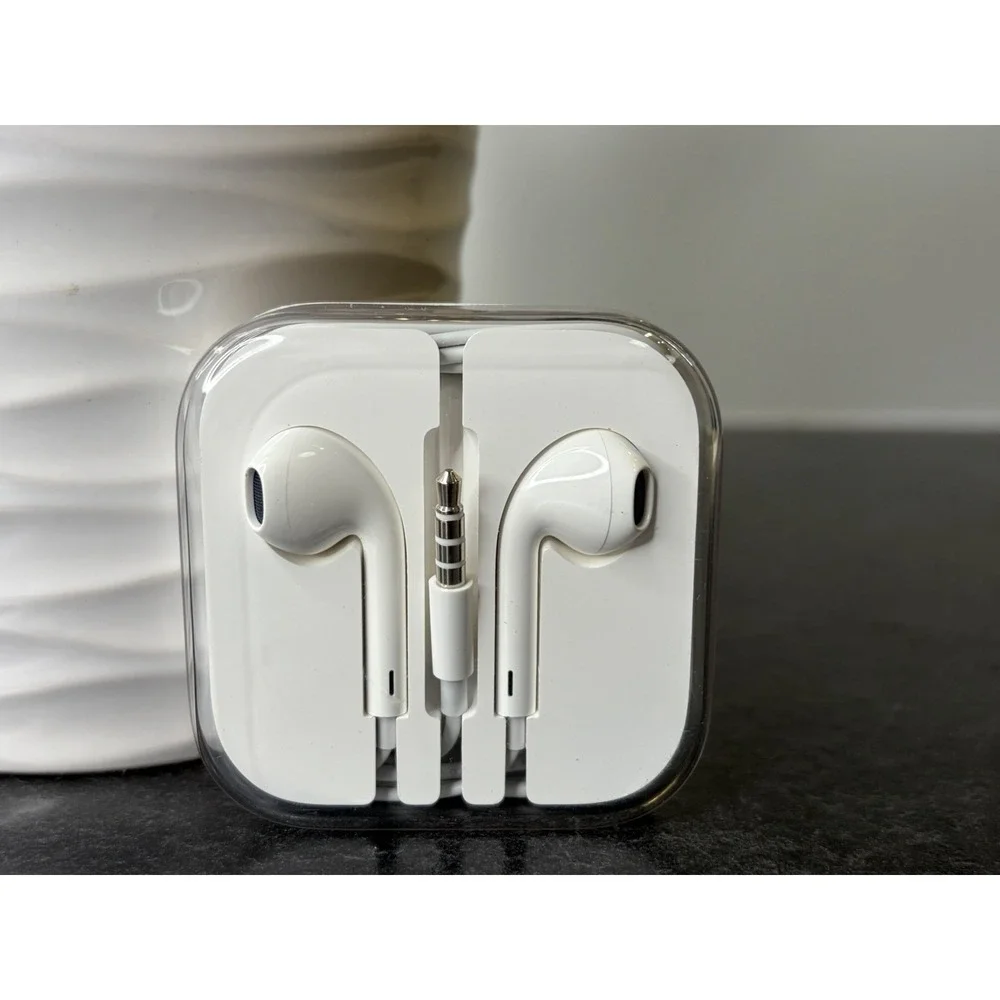 Apple WIRED 3.5mm OEM Ear Buds Headphones iPad iPod iPhone